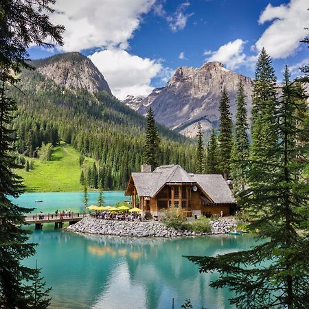 Emerald Lake Lodge Филд Екстериор снимка
