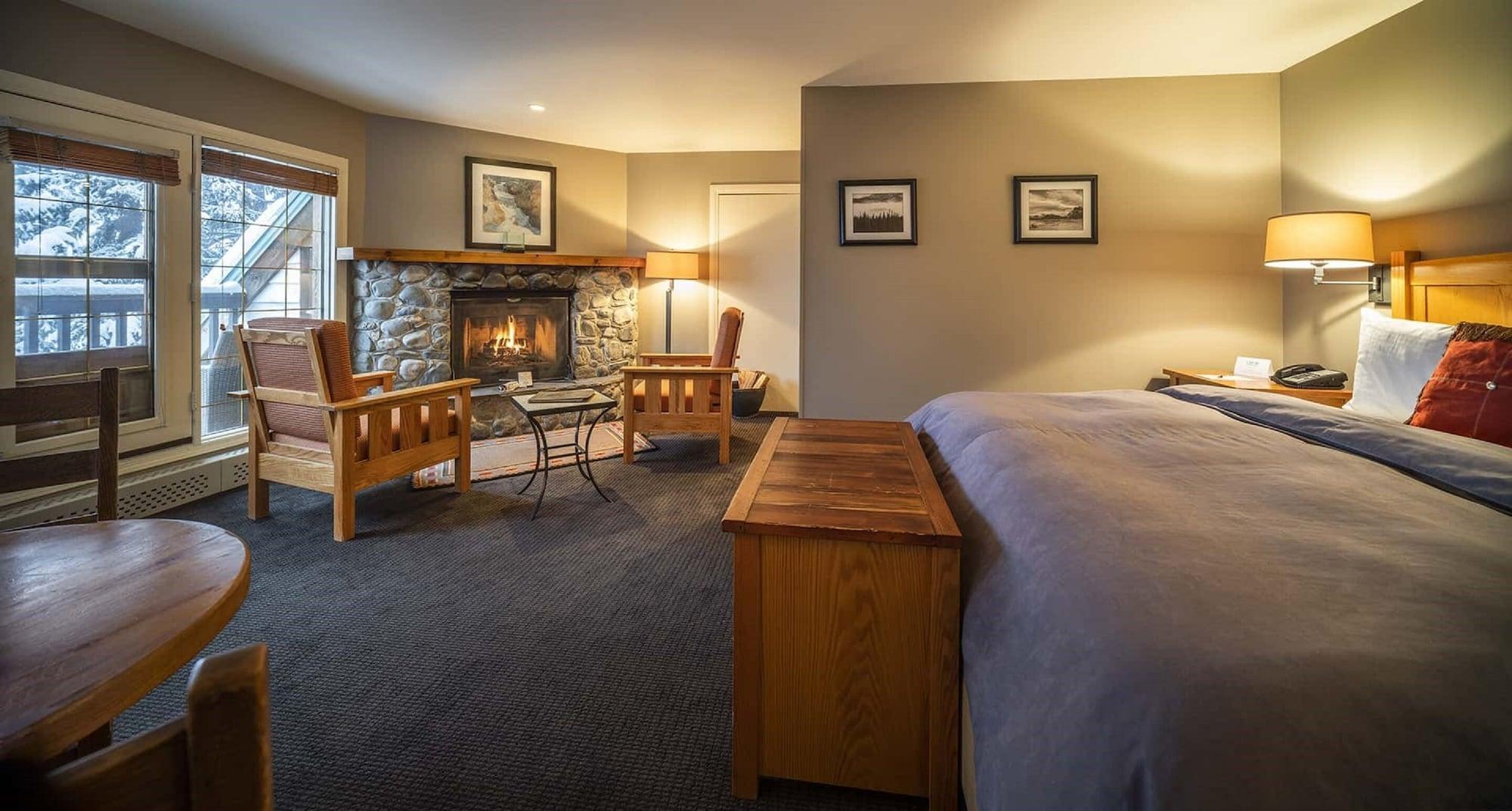 Emerald Lake Lodge Филд Екстериор снимка