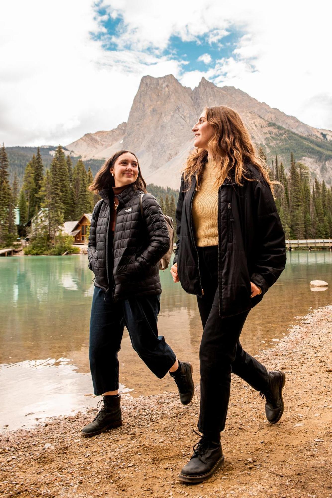 Emerald Lake Lodge Филд Екстериор снимка