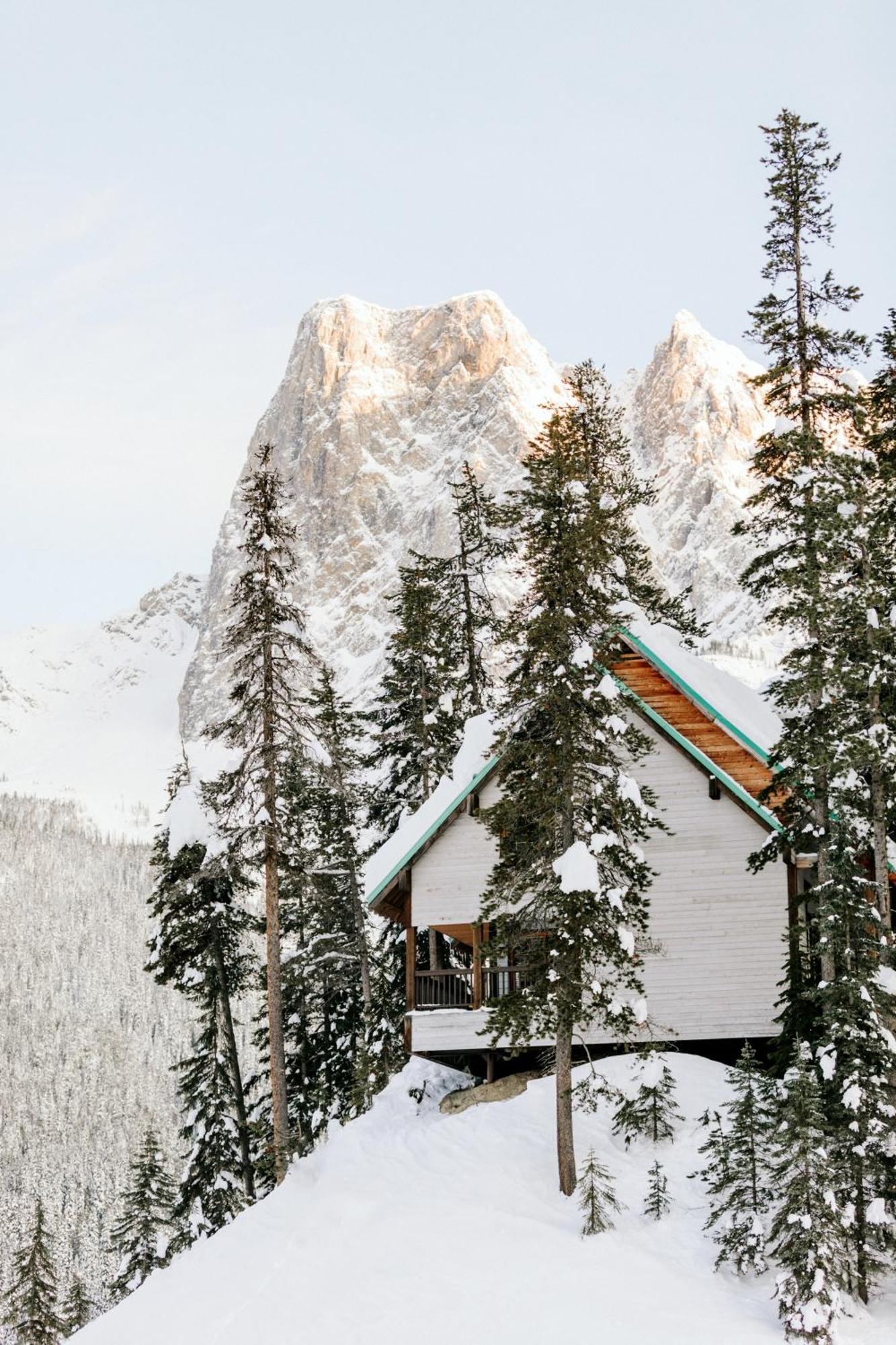 Emerald Lake Lodge Филд Екстериор снимка