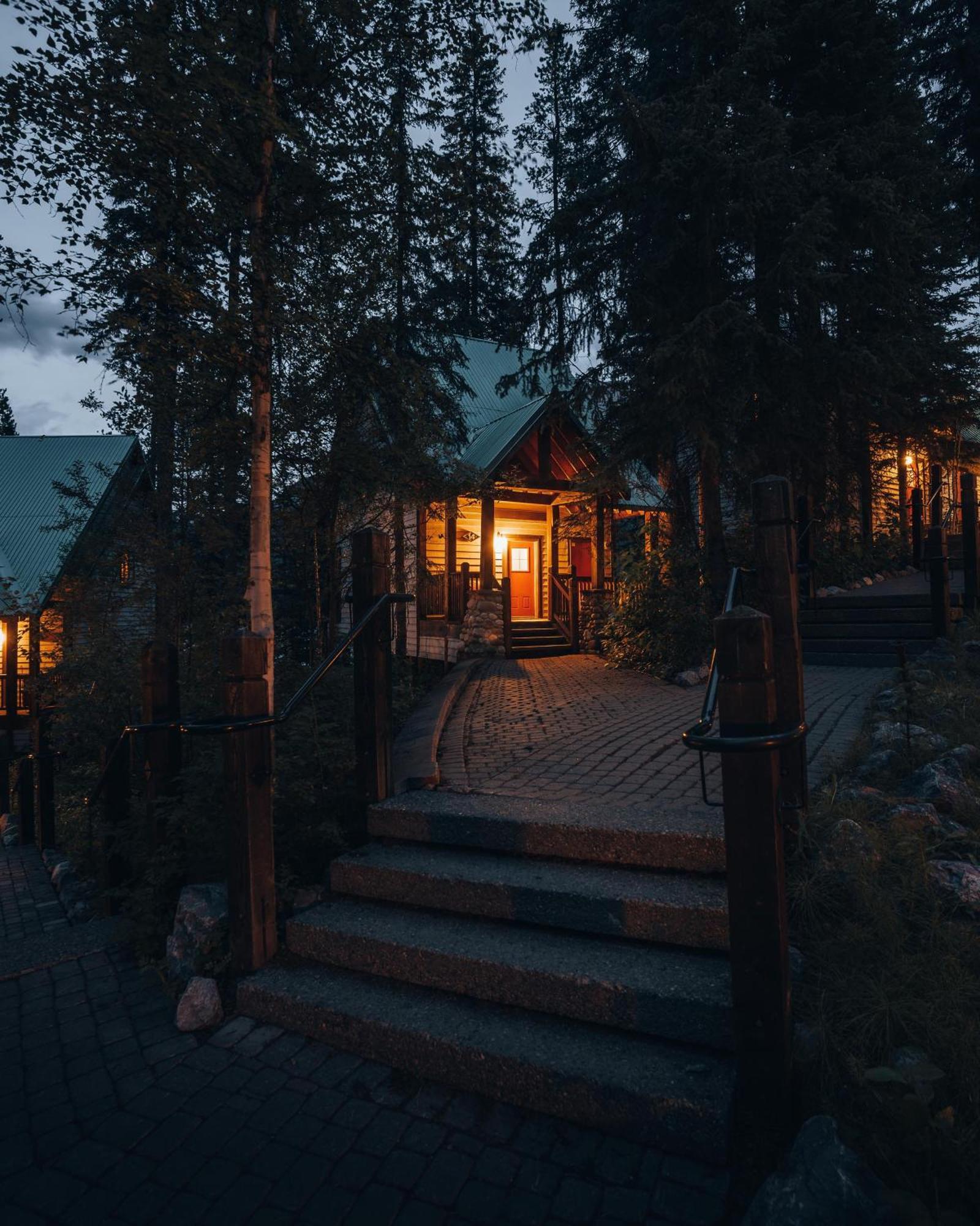 Emerald Lake Lodge Филд Екстериор снимка