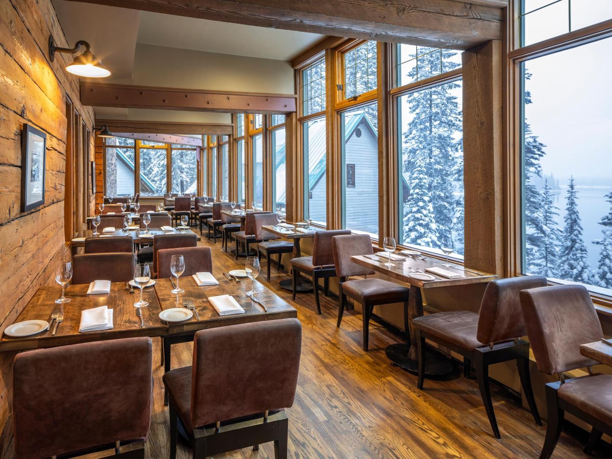 Emerald Lake Lodge Филд Екстериор снимка