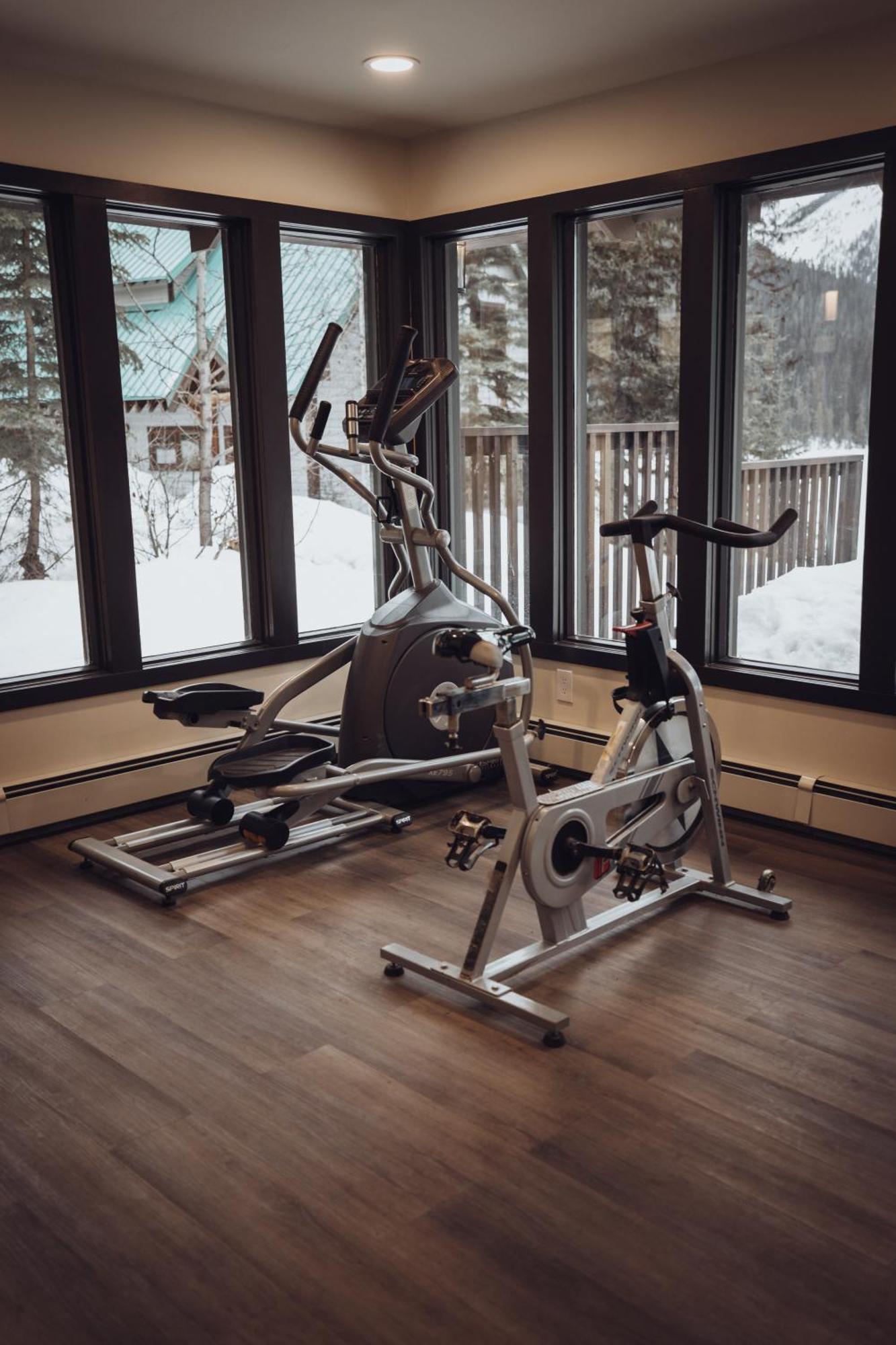 Emerald Lake Lodge Филд Екстериор снимка