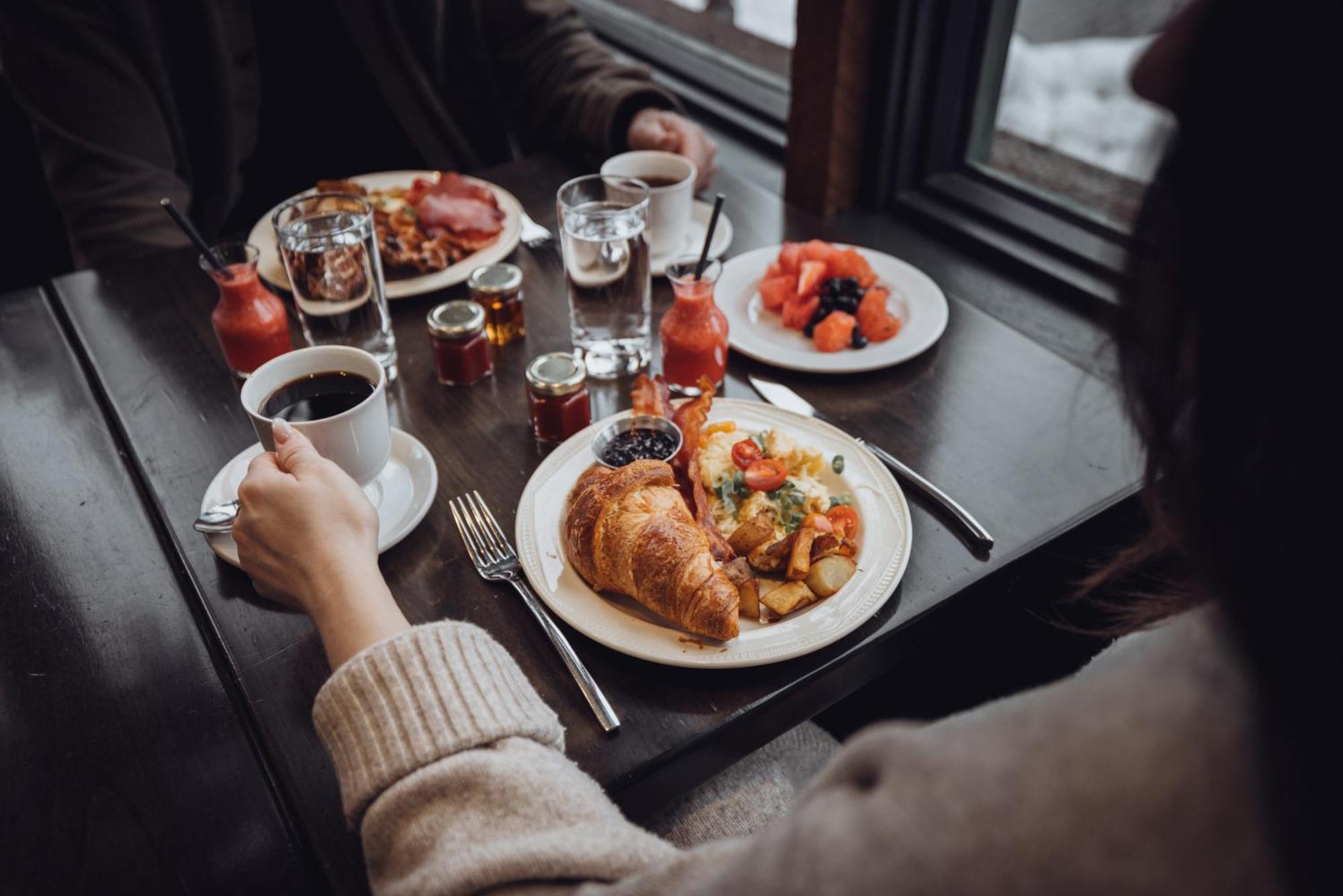 Emerald Lake Lodge Филд Екстериор снимка