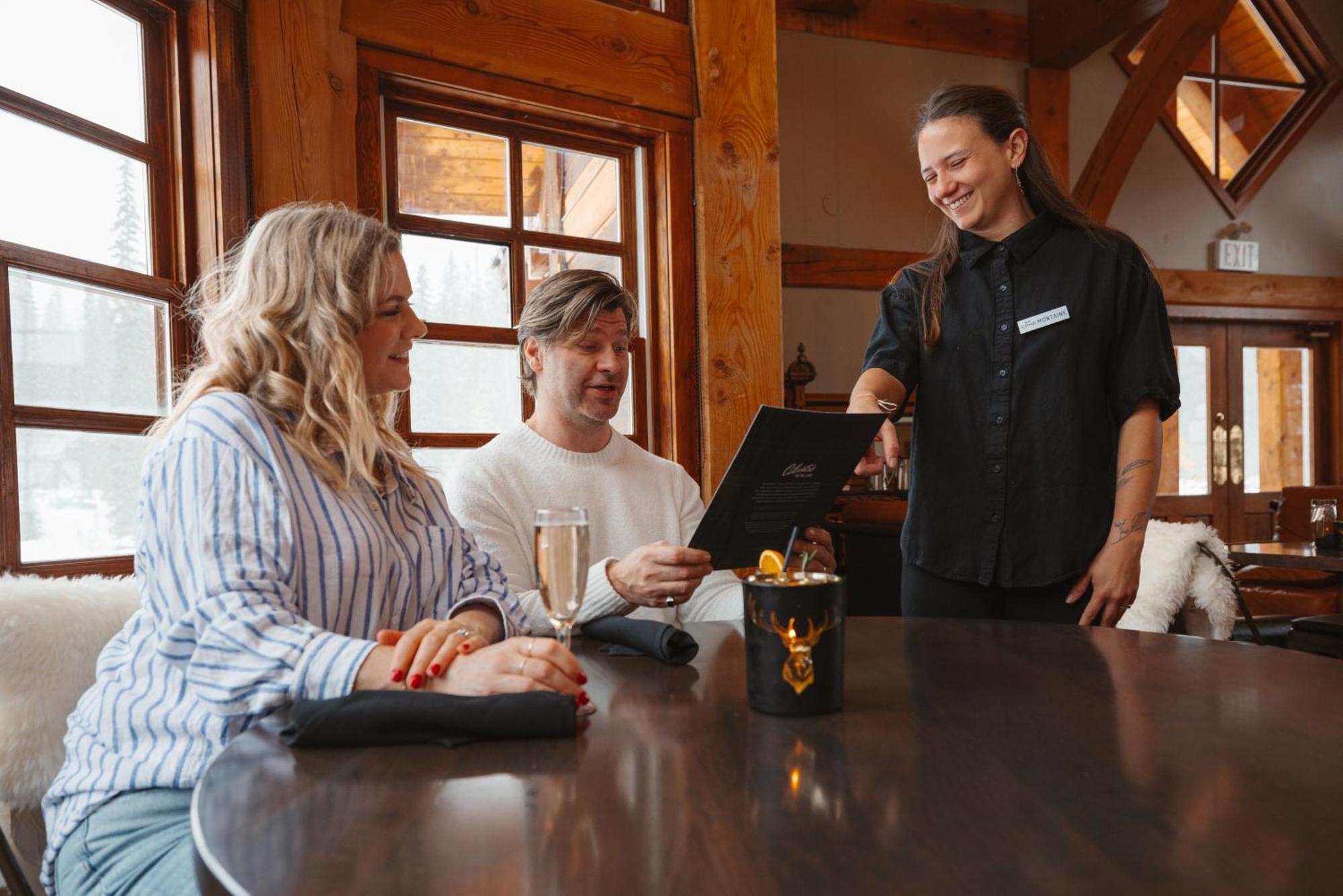 Emerald Lake Lodge Филд Екстериор снимка